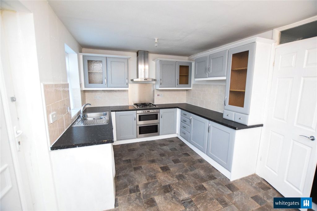 Property photo 3 of 19 Picture No. 04