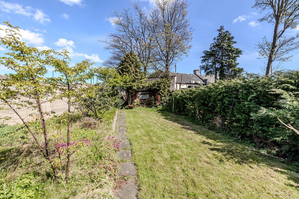 Property photo 3 of 32 Rear Garden