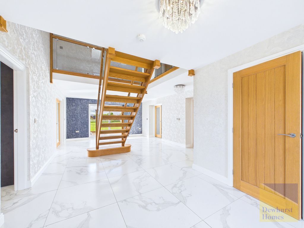 Property photo 2 of 30