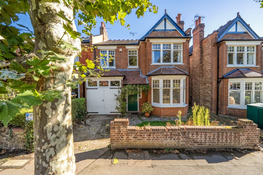 Property photo 1 of 19