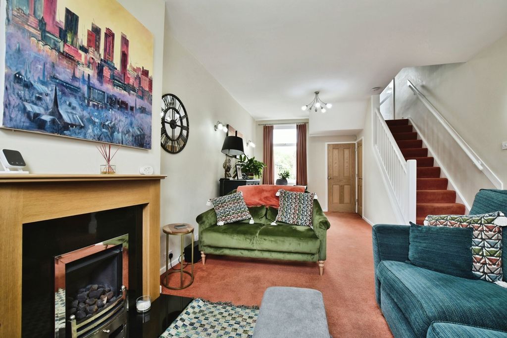 Property photo 3 of 24 Pbox-Img.Jpg