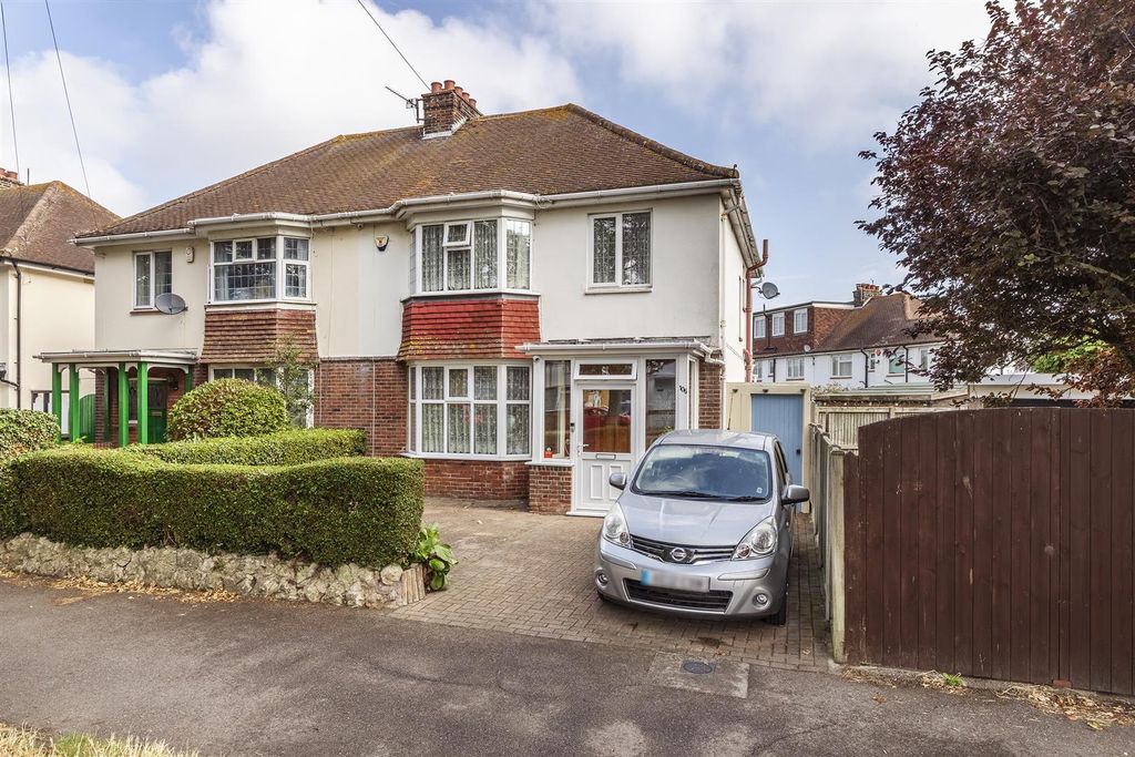 Property photo 1 of 34