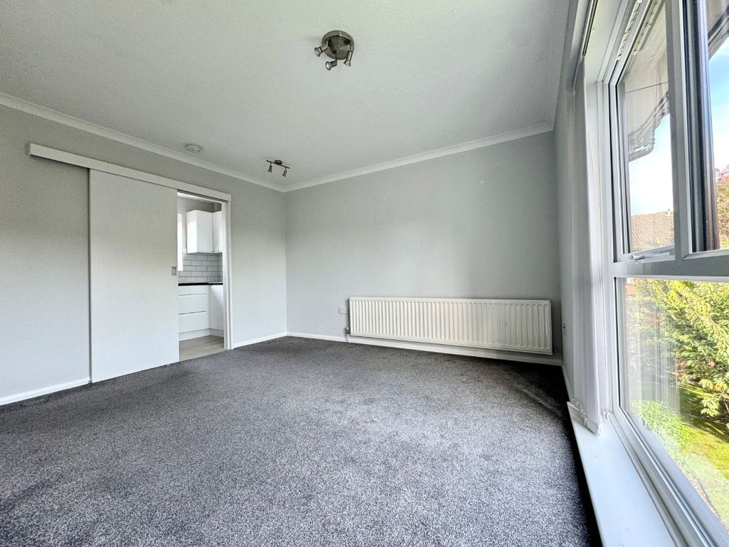 Property photo 2 of 10 3697992