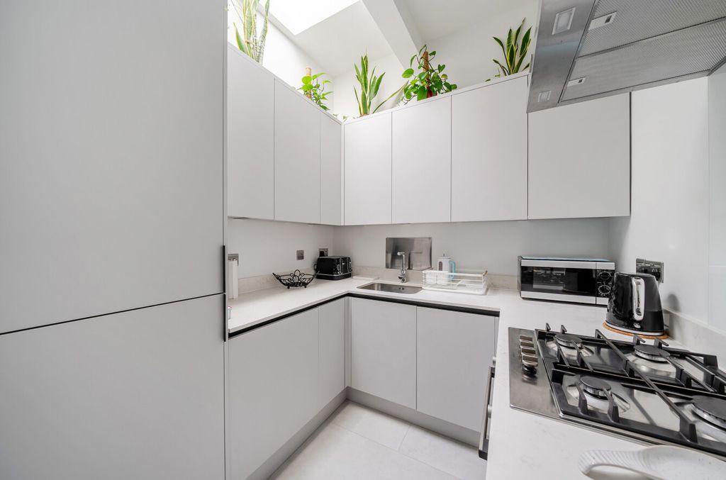 Property photo 2 of 12 1530194-21-1A1110...