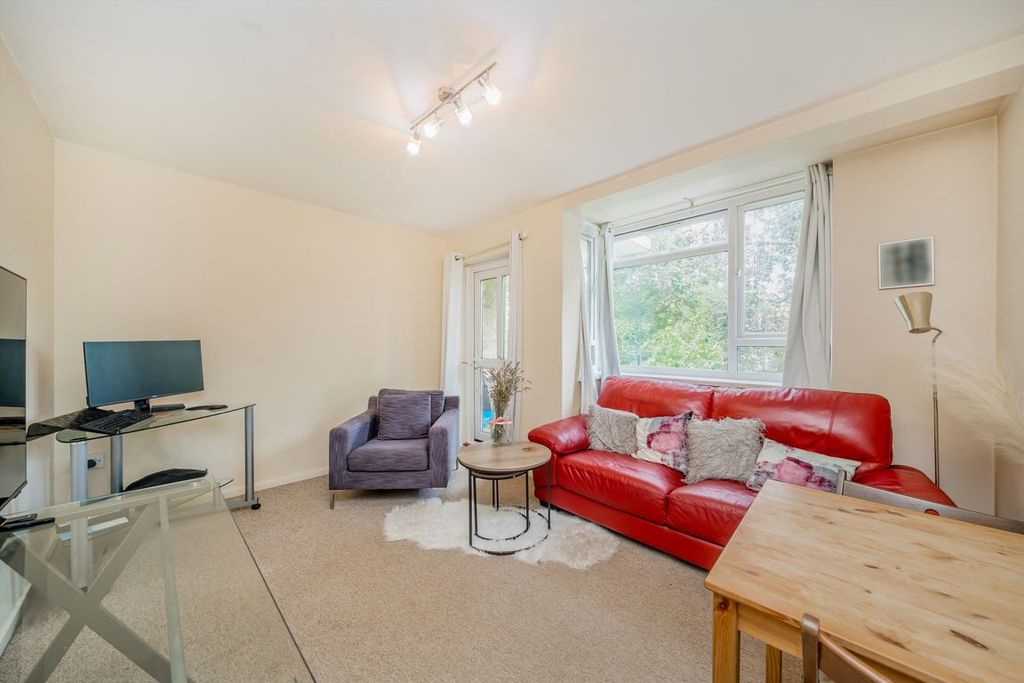 Property photo 2 of 5
