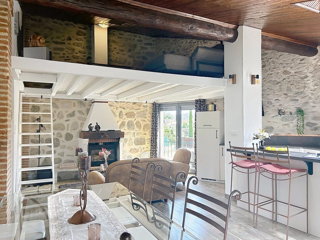 Property photo 2 of 13 B39477211217588Dfa947F26Aa534Fb8_F71E3F43F7_2896-Big