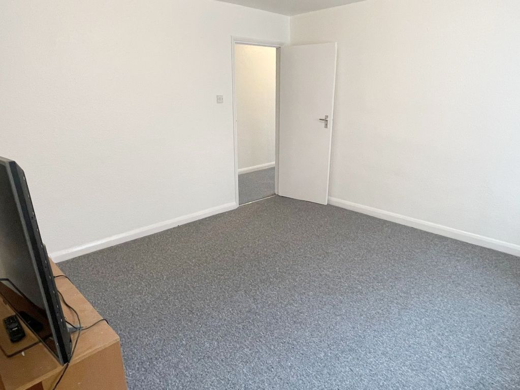 Property photo 2 of 13 Living Room