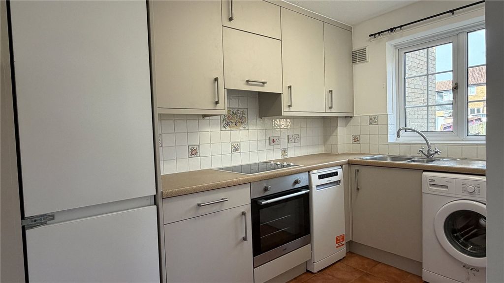 Property photo 3 of 9 Picture No. 02