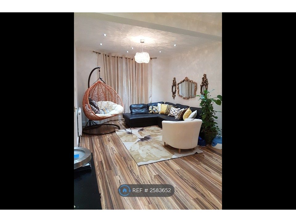 Property photo 1 of 11 Living Area