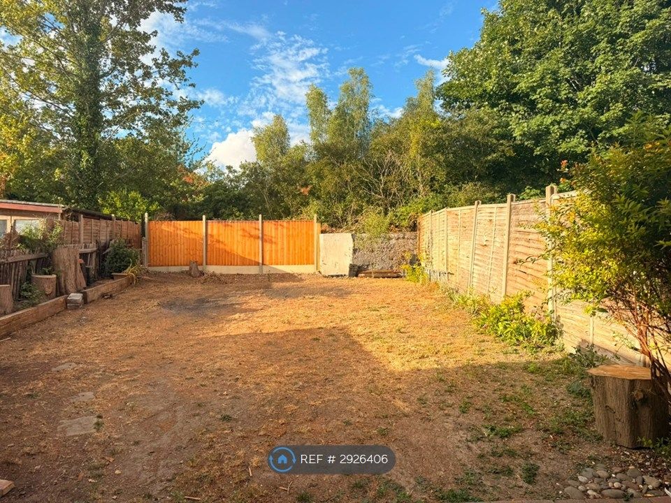 Property photo 2 of 19 Garden