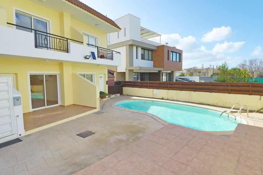 Property photo 1 of 21