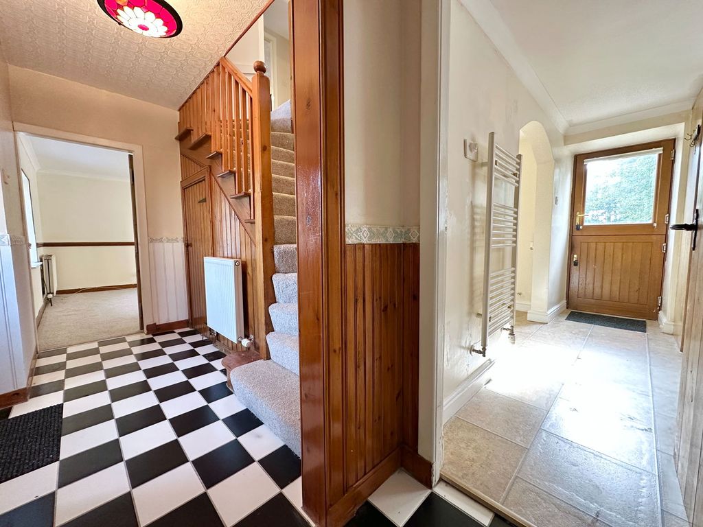 Property photo 3 of 31