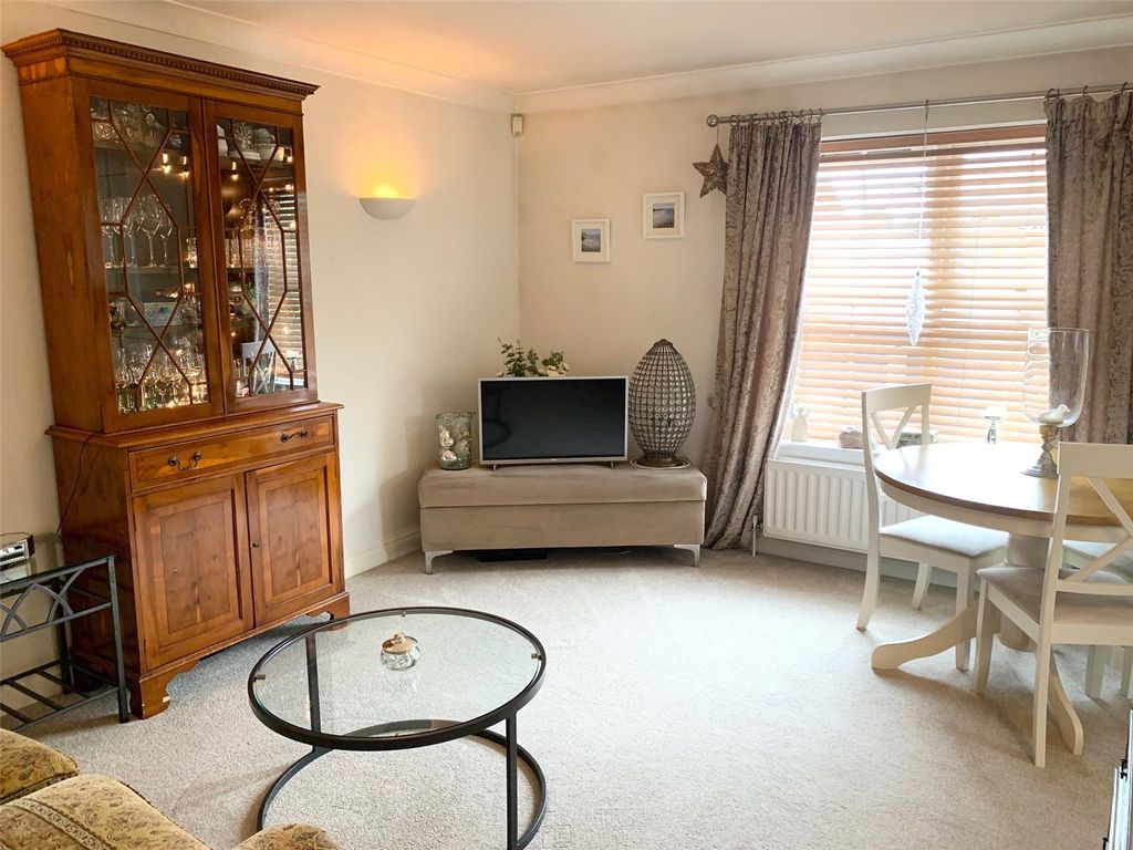 Property photo 2 of 7 Picture No. 08