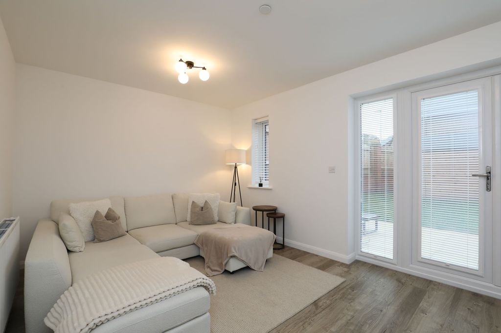 Property photo 3 of 30