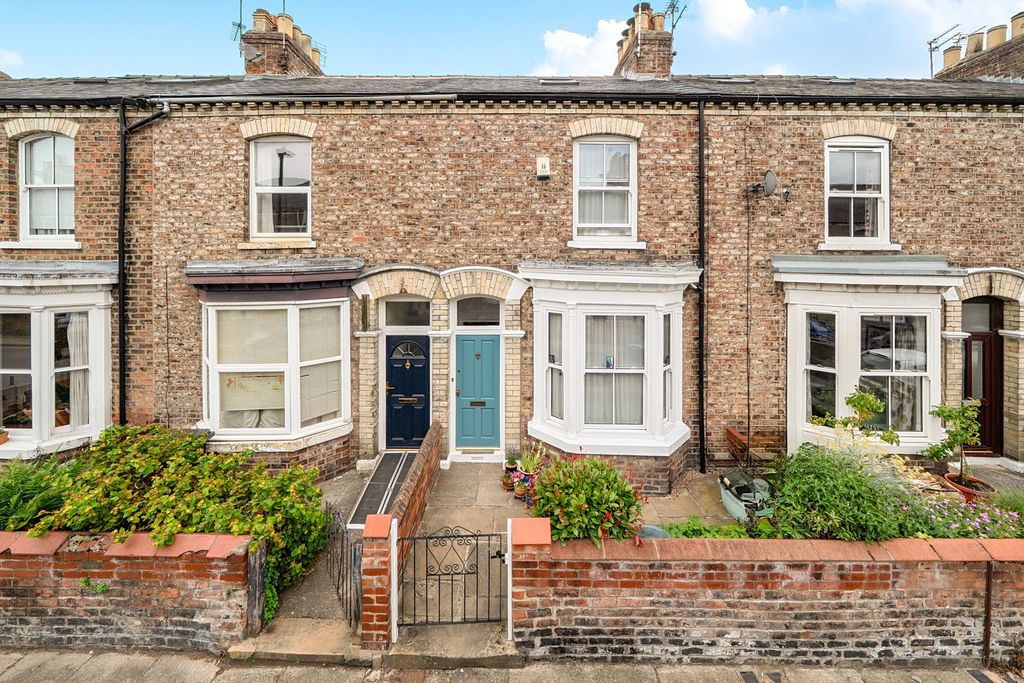 Property photo 1 of 16