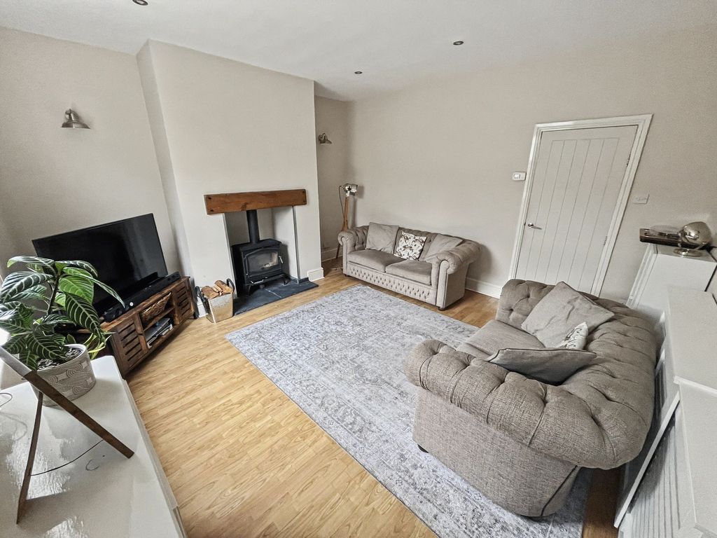 Property photo 3 of 23