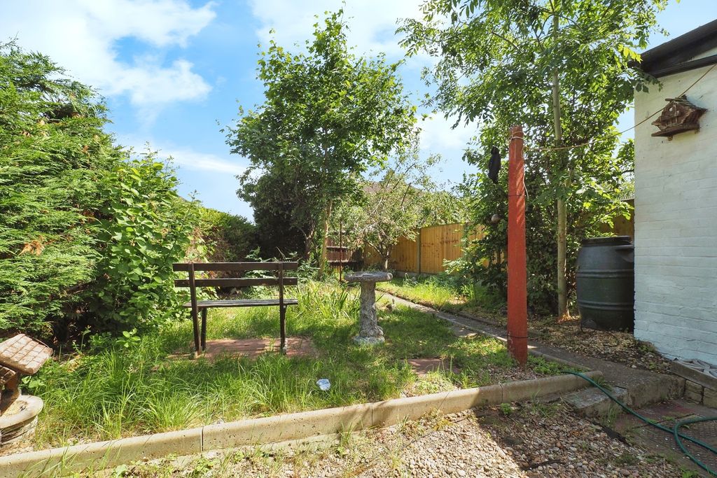 Property photo 3 of 16 Garden