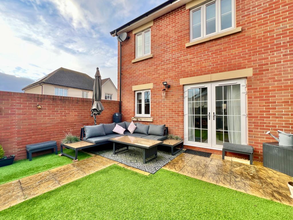 Property photo 3 of 22