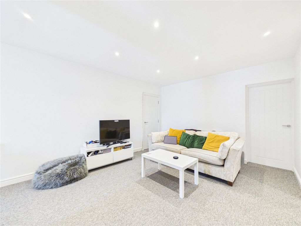 Property photo 1 of 10 Picture No. 31