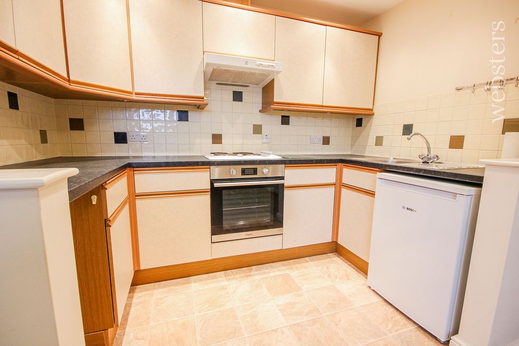Property photo 2 of 7