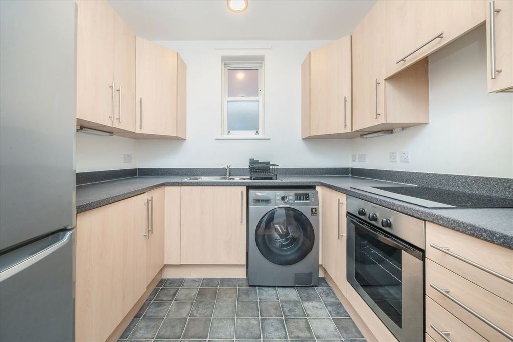 Property photo 3 of 8