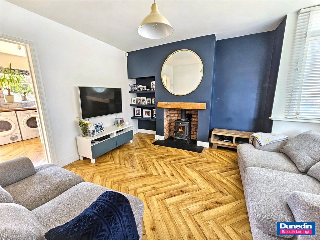 Property photo 2 of 25 Picture No. 05