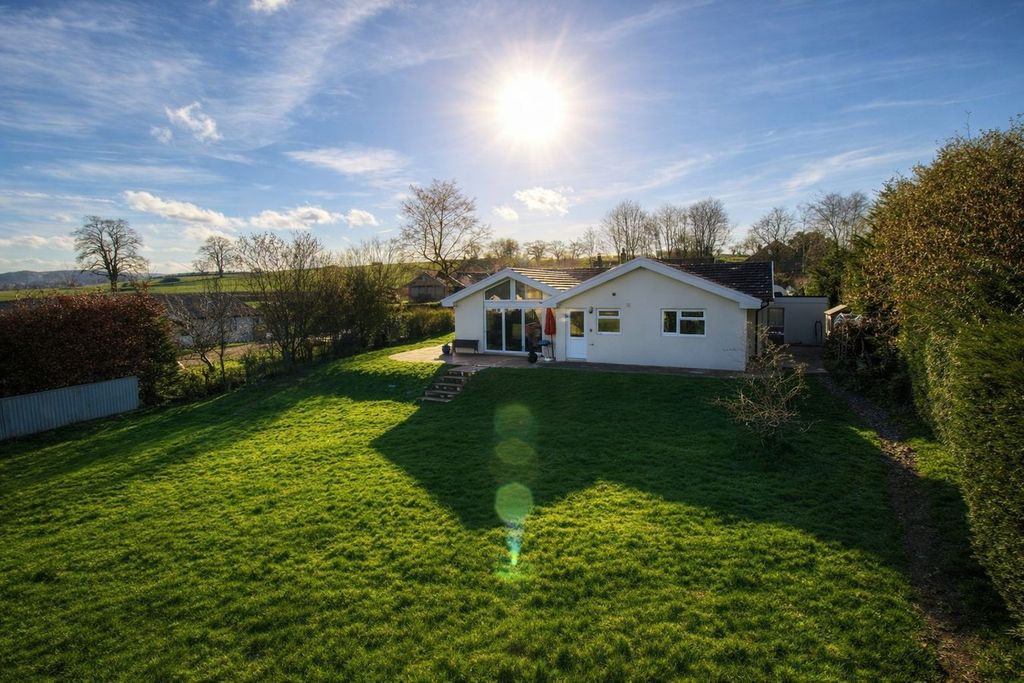 Property photo 1 of 20
