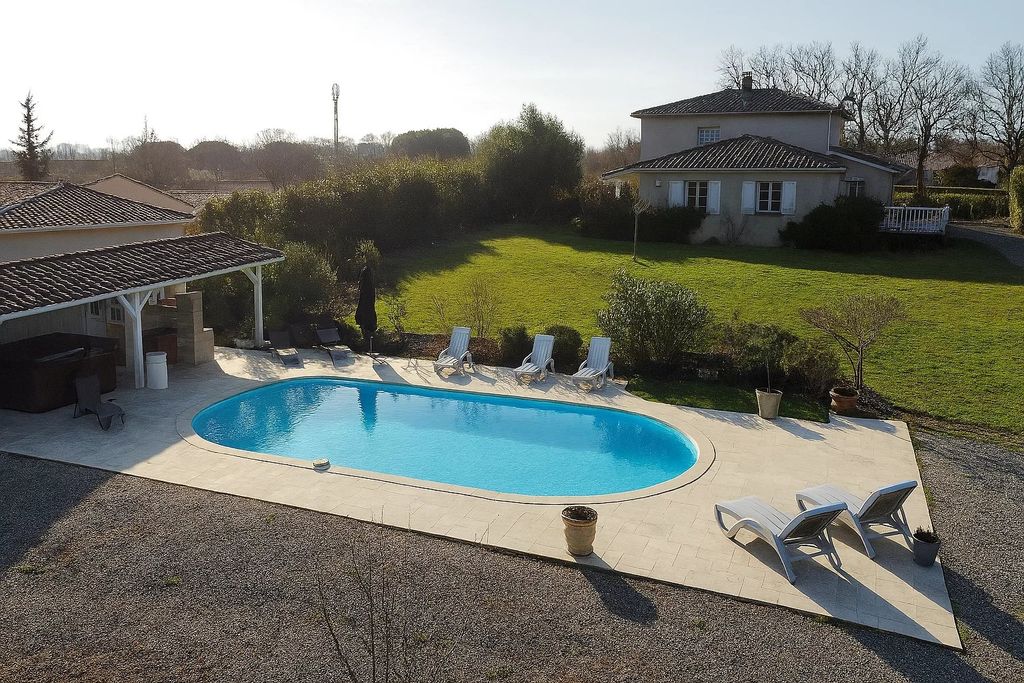 Property photo 1 of 24