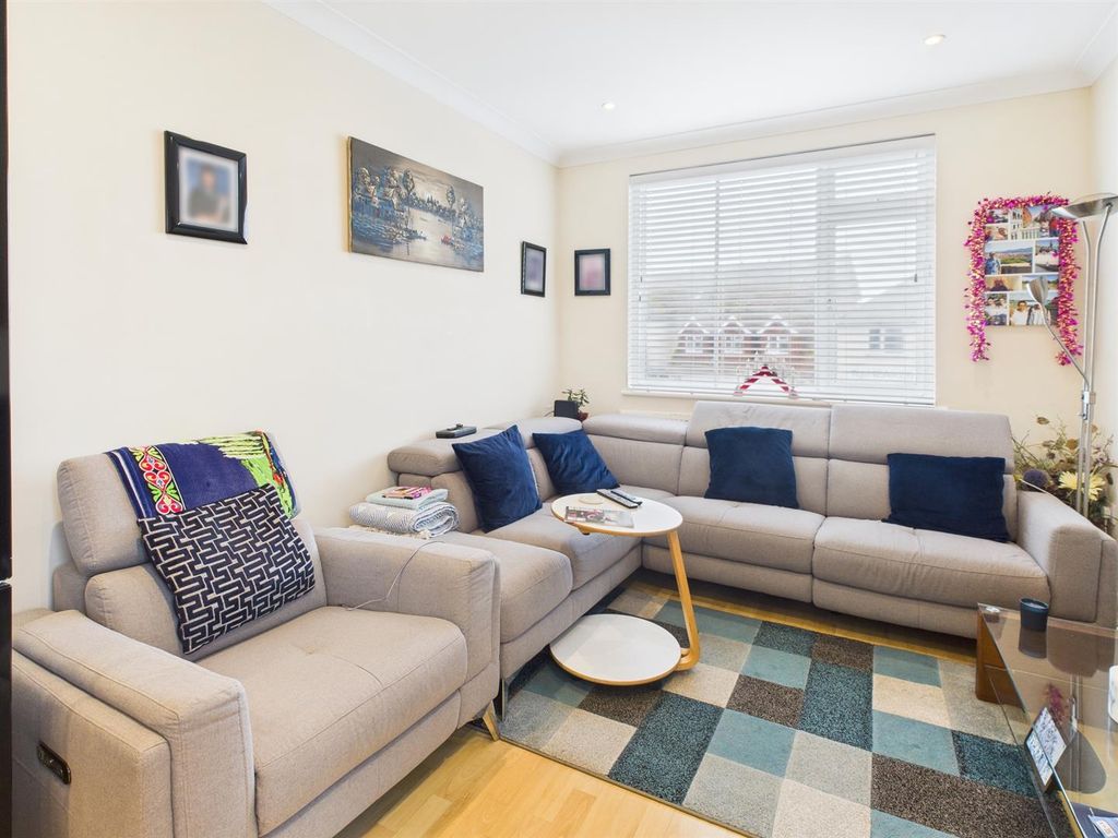 Additional image 8 of 2 bed flat for saleSouth Coast Road, Peacehaven BN10