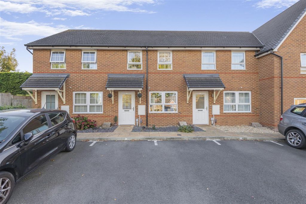 Property photo 1 of 12 8706210-Exterior01.Jpg