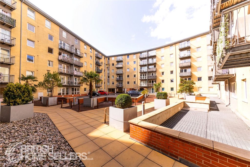 Property photo 2 of 15 Picture No. 10