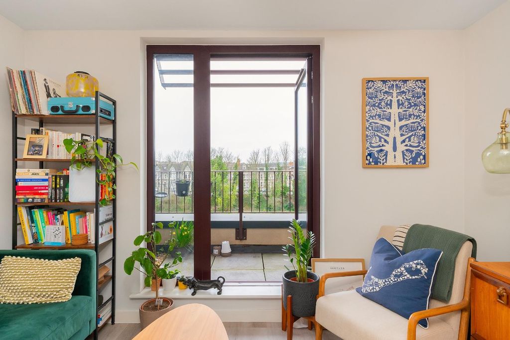 Property photo 1 of 21 1S6Ysi - Reception A.Jpg