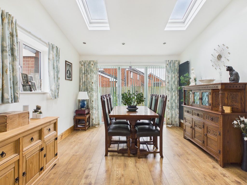 Property photo 2 of 25 4261724