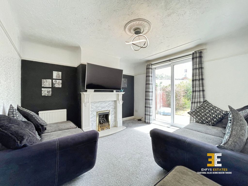 Property photo 2 of 28