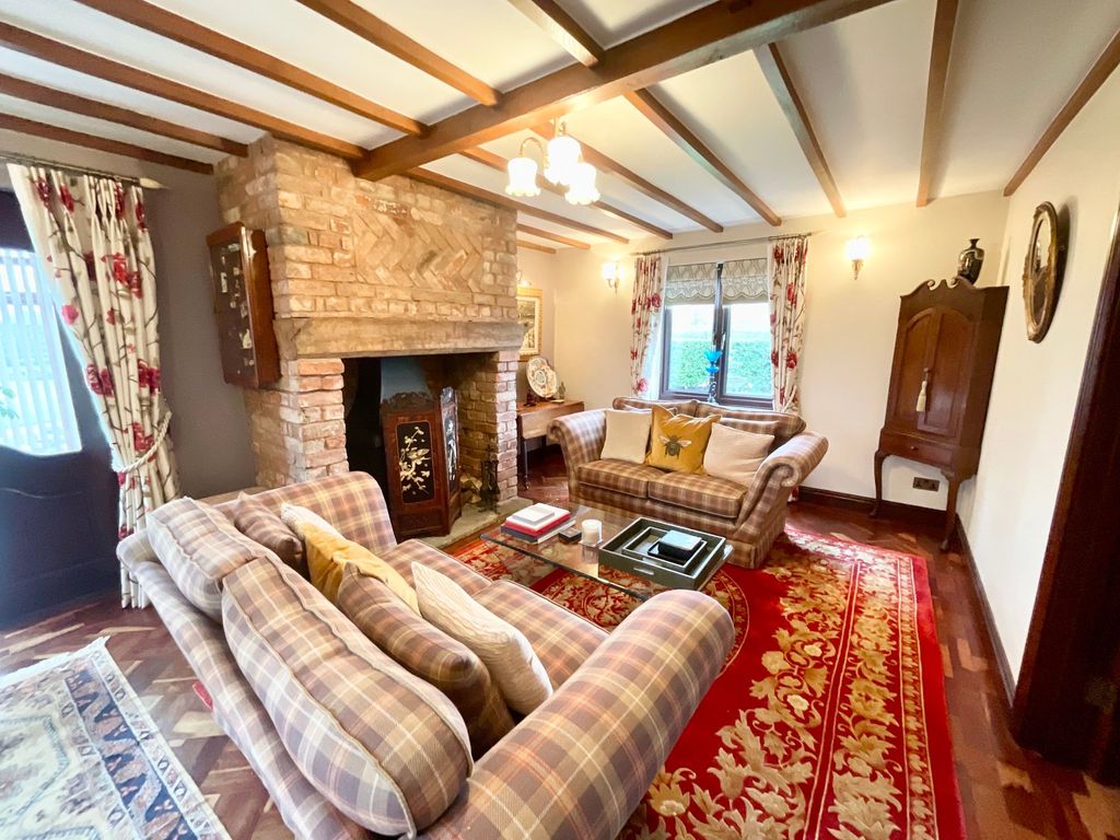 Property photo 2 of 35