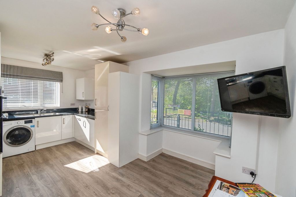 Property photo 2 of 20 Pbox-Img.Jpg