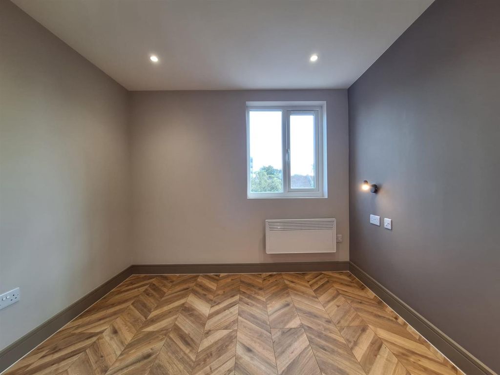 Property photo 2 of 8 B82Aa056-6A85-4Bb3-B754-1A42Ff4c7Bf3.Jpg