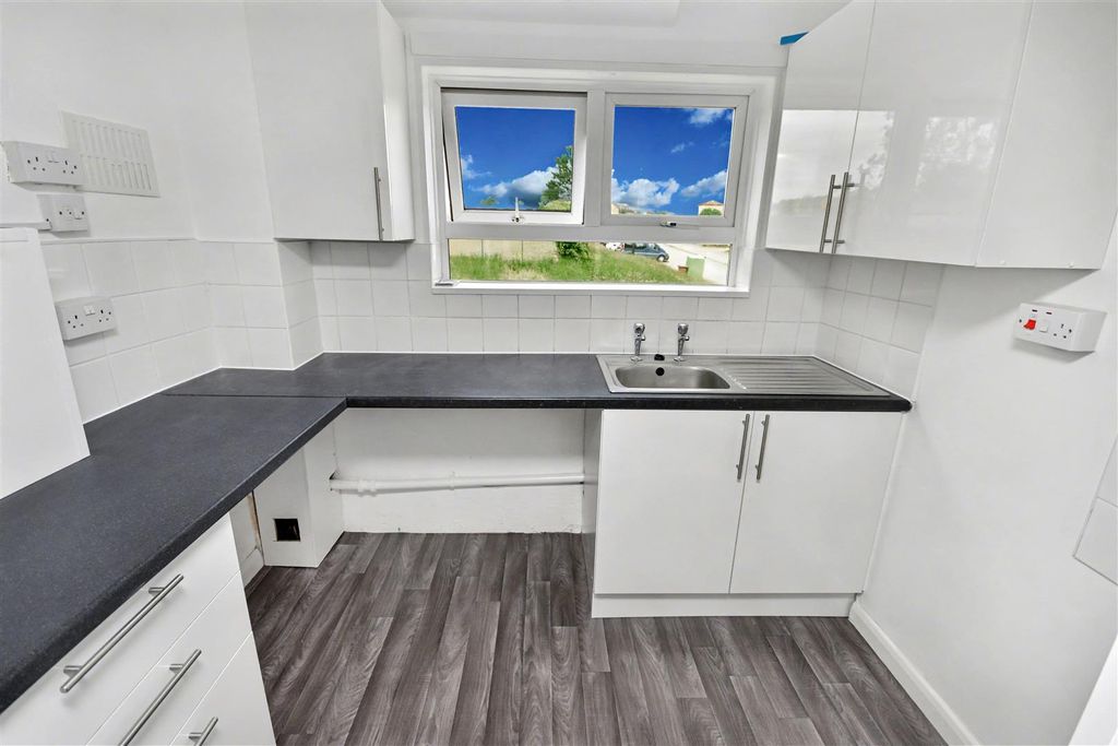 Property photo 2 of 14 Dsc_0230.Jpg