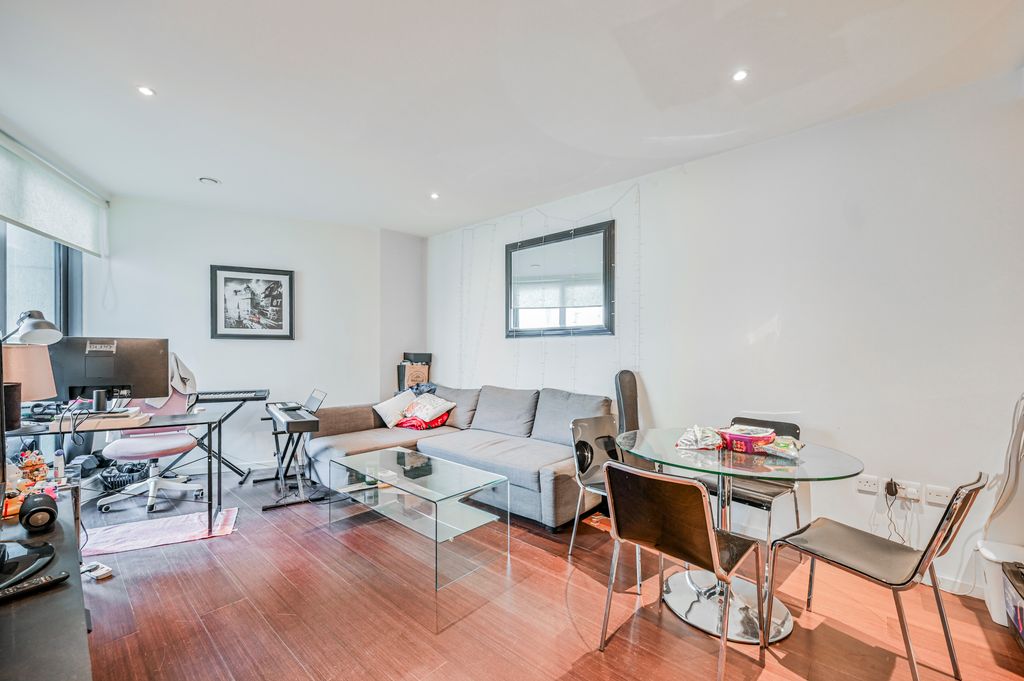 Property photo 2 of 14