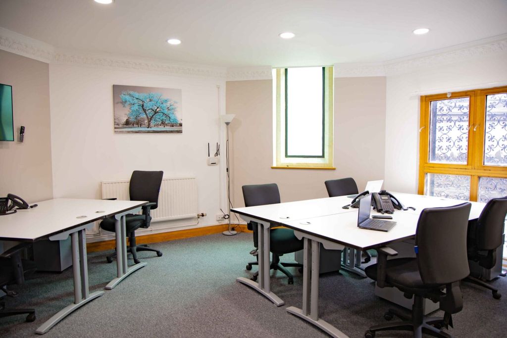 Property photo 1 of 13 Office