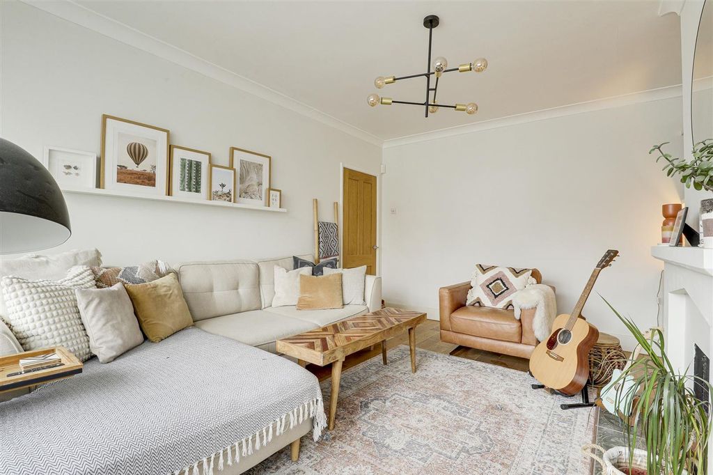 Property photo 3 of 21