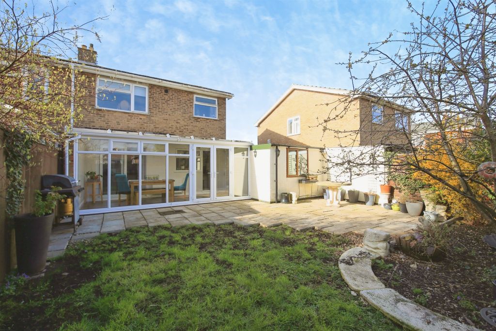 Property photo 2 of 12