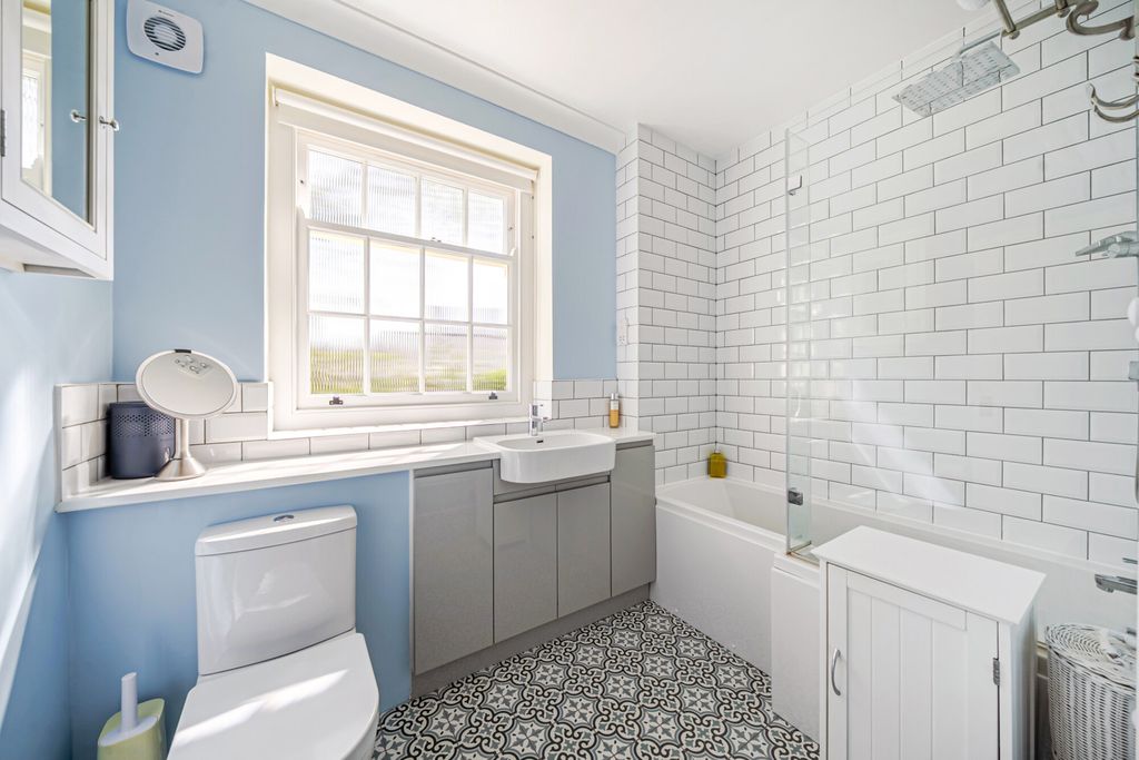 Property photo 3 of 28 1448215-1-69E8A89...
