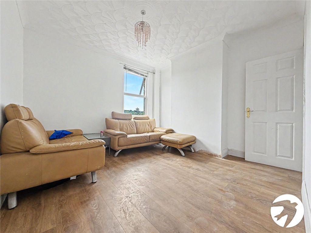 Property photo 2 of 9 Reception Room