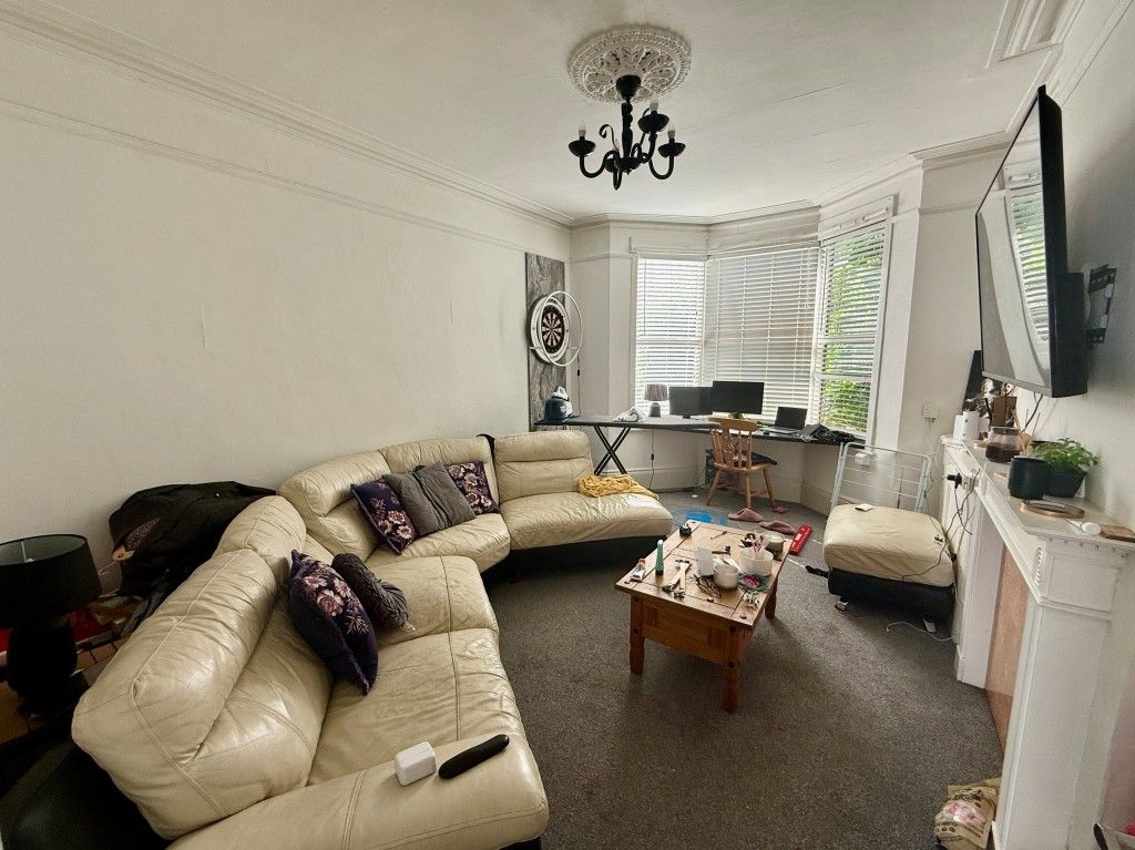 Property photo 2 of 19 1 Mays Road - Living Room