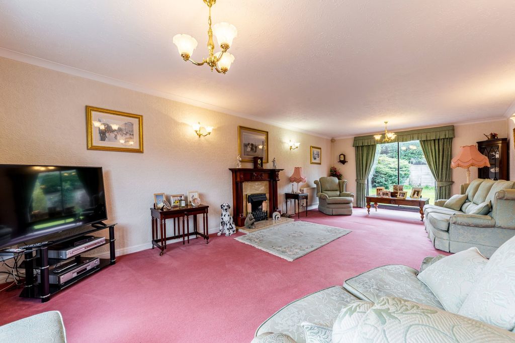 Property photo 2 of 24