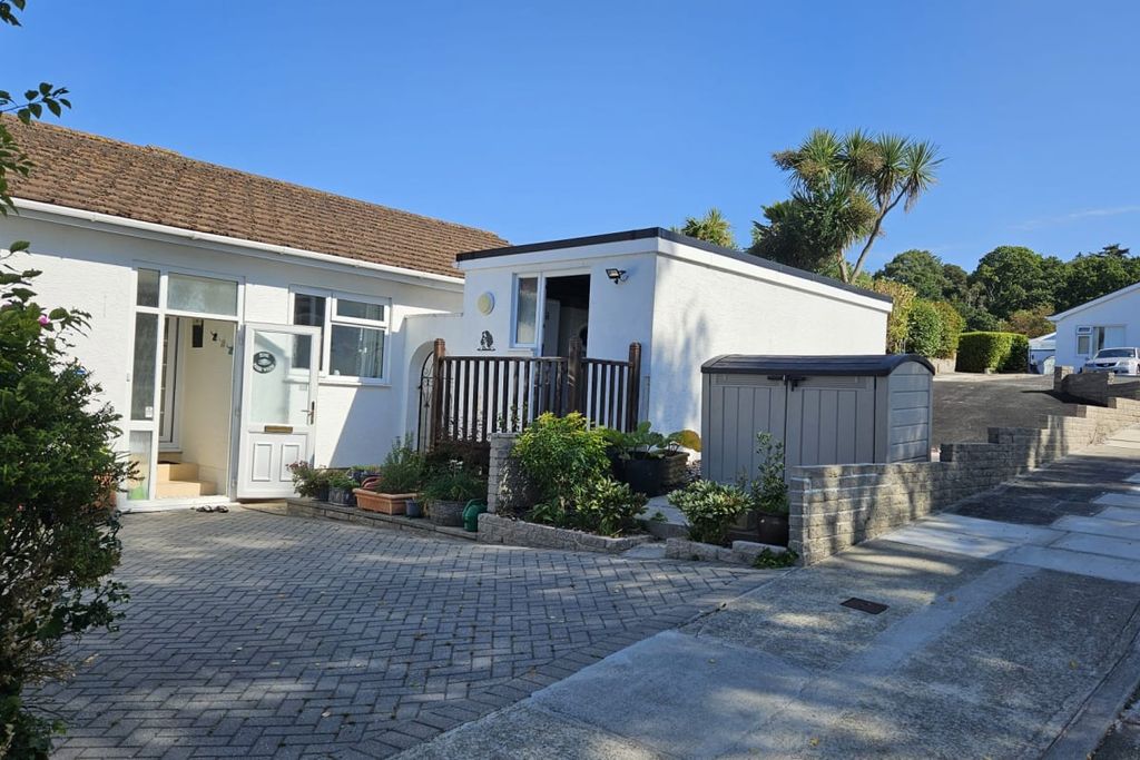 Property photo 3 of 35