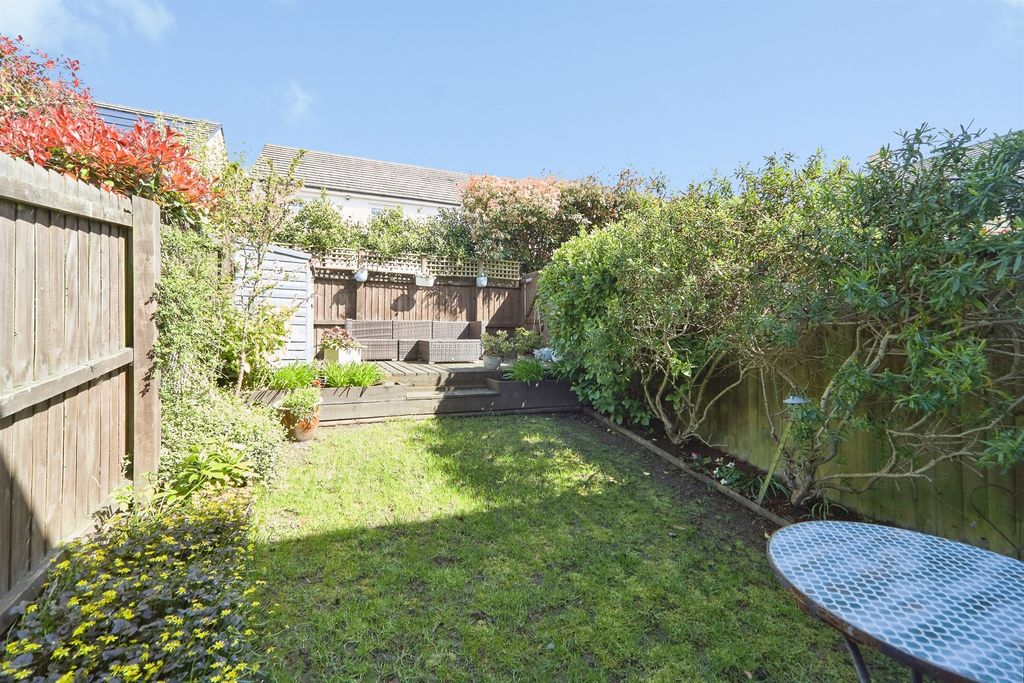 Property photo 2 of 18