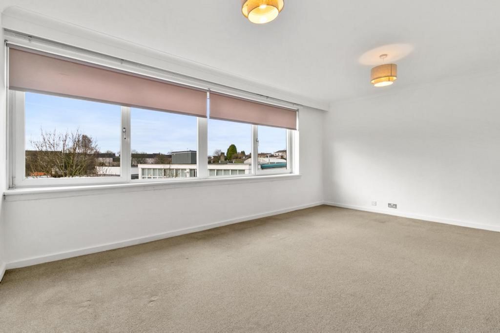 Property photo 2 of 26