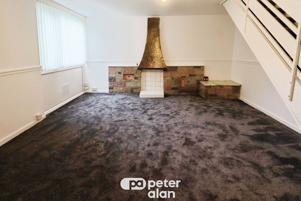 Property photo 2 of 29